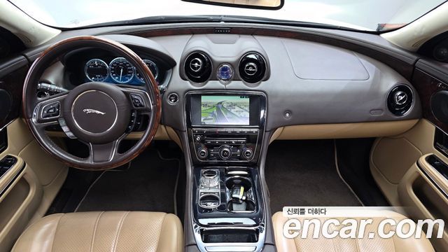 Jaguar XJ 2013 — photo 7