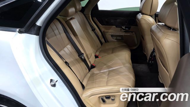 Jaguar XJ 2013 — photo 12