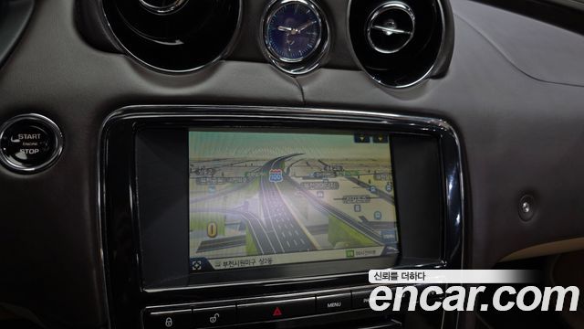 Jaguar XJ 2013 — photo 14