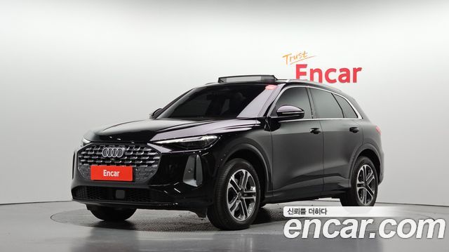 Audi Q5 2025 — photo 1