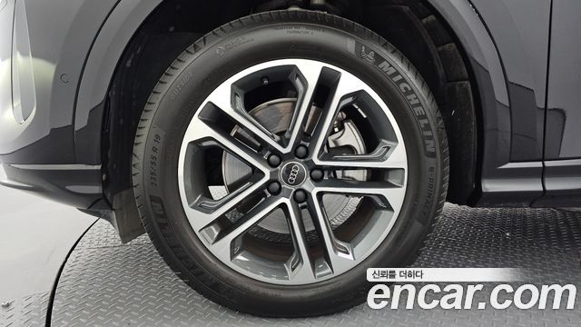 Audi Q5 2025 — photo 5