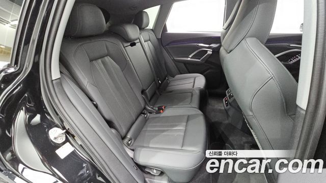 Audi Q5 2025 — photo 17