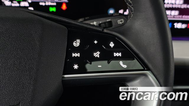 Audi Q5 2025 — photo 25