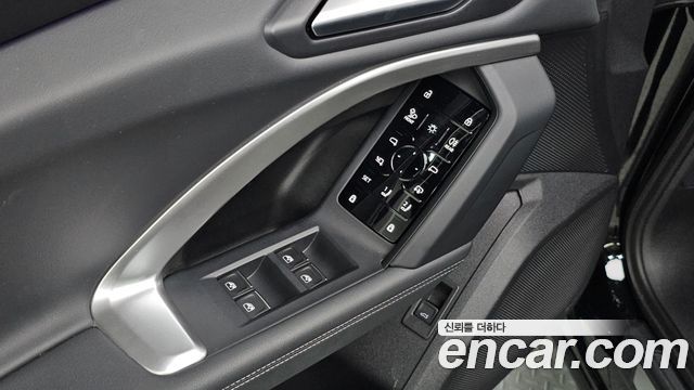 Audi Q5 2025 — photo 28
