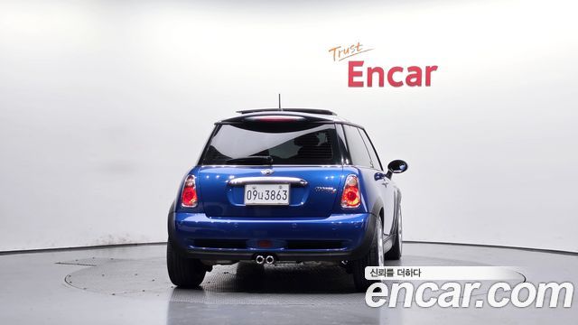 Mini Cooper 2006 — photo 4