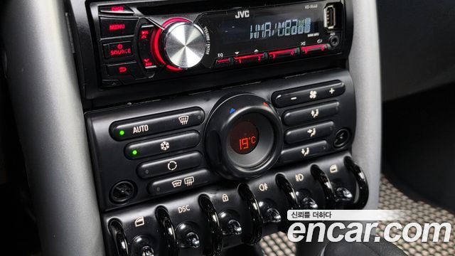 Mini Cooper 2006 — photo 15
