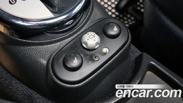 Mini Cooper 2006 — photo 18