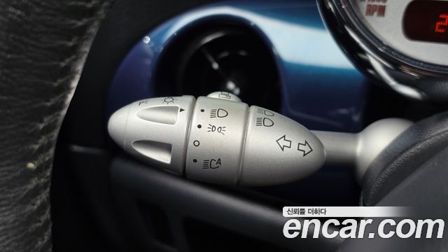 Mini Cooper 2006 — photo 19