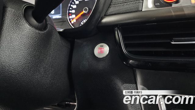 Kia K5 2018 — photo 21