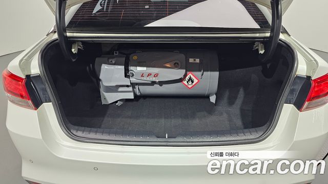 Kia K5 2018 — photo 26