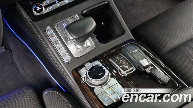 Genesis G90 2019 — photo 12