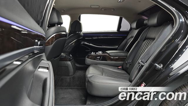 Genesis G90 2019 — photo 17