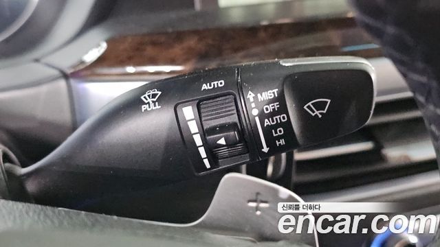 Genesis G90 2019 — photo 31