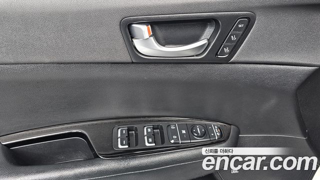 Kia K5 2018 — photo 12