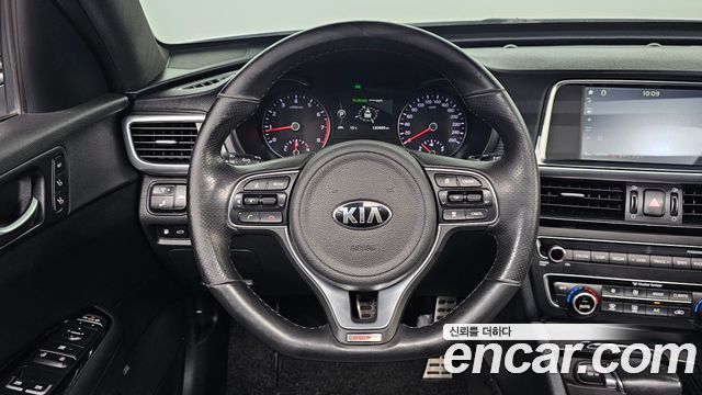 Kia K5 2018 — photo 14