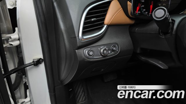 Chevrolet Korea Trax 2018 — photo 16