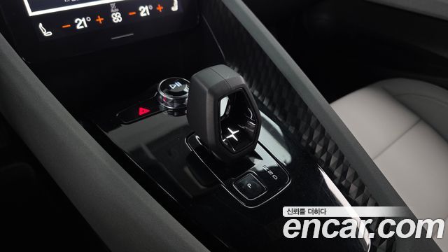 Polestar Polestar 2 2023 — photo 9