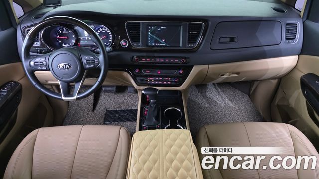 Kia Canival 2020 — photo 7