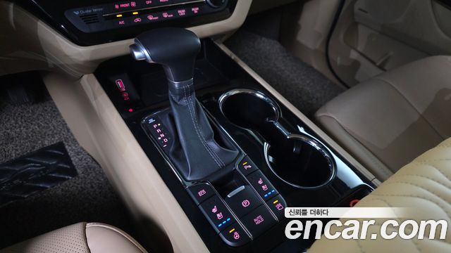 Kia Canival 2020 — photo 9