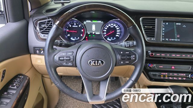 Kia Canival 2020 — photo 13