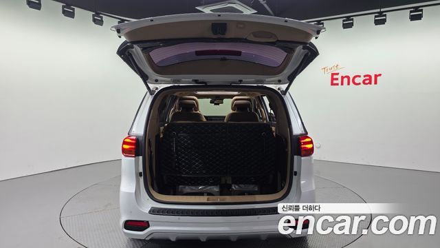 Kia Canival 2020 — photo 19