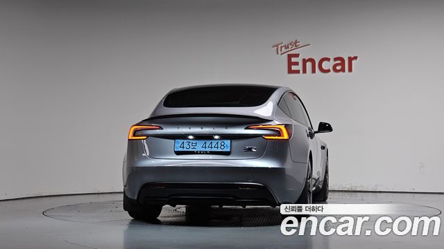Tesla Model 3 2026 — photo 4