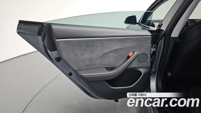 Tesla Model 3 2026 — photo 15