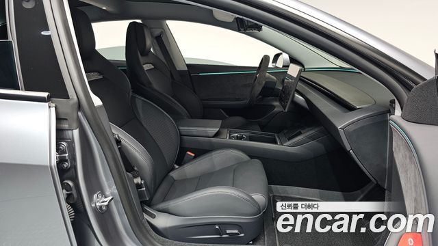 Tesla Model 3 2026 — photo 16