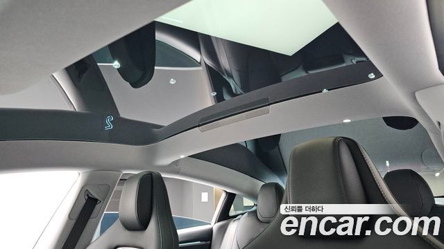 Tesla Model 3 2026 — photo 35