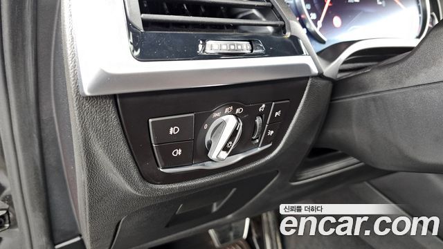 BMW X3 2018 — photo 29