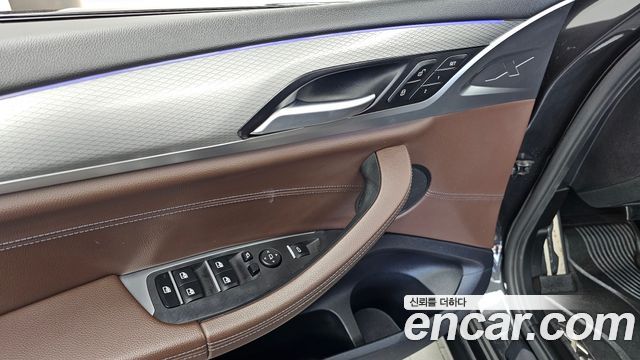BMW X3 2018 — photo 35