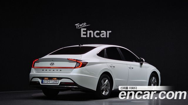 Hyundai Sonata 2022 — photo 2