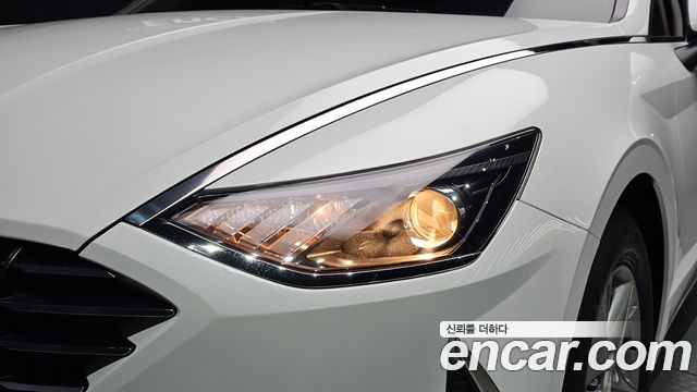 Hyundai Sonata 2022 — photo 8