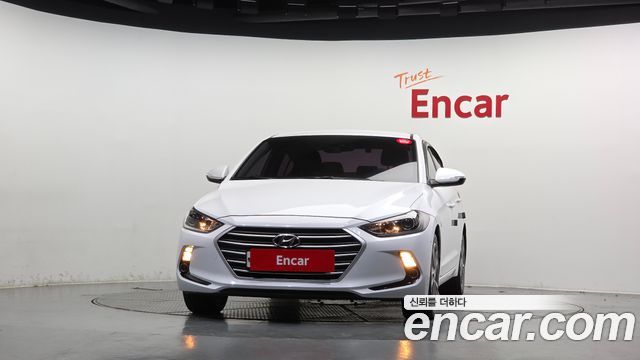 Hyundai AVANTE 2018 — photo 3