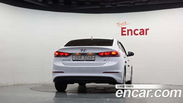 Hyundai AVANTE 2018 — photo 4