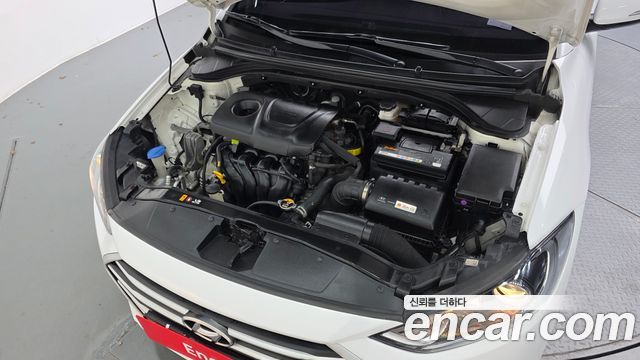 Hyundai AVANTE 2018 — photo 6