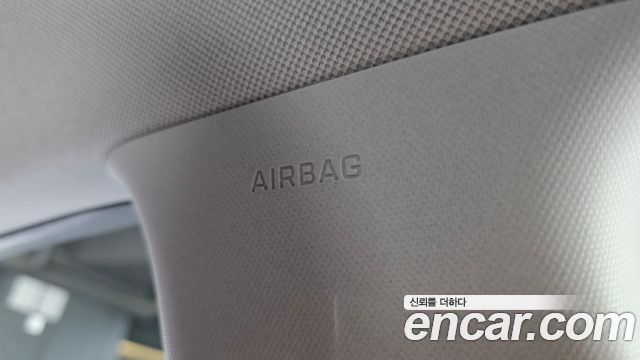 Hyundai AVANTE 2018 — photo 29