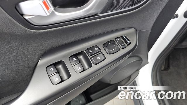 Hyundai Kona 2022 — photo 34