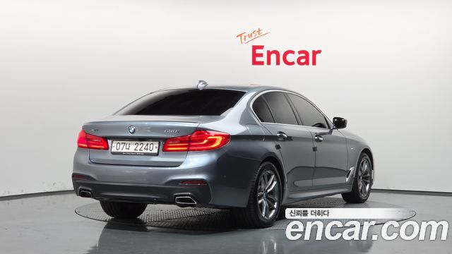 BMW 5-Series 2018 — photo 2