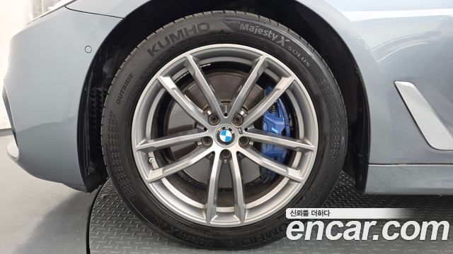 BMW 5-Series 2018 — photo 5