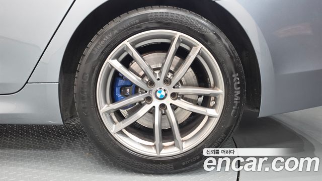 BMW 5-Series 2018 — photo 7