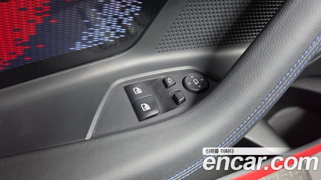 BMW 2-Series 2023 — photo 25