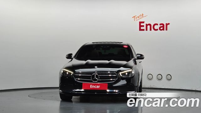 Mercedes-Benz E-Class 2022 — photo 3