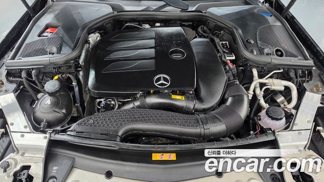 Mercedes-Benz E-Class 2022 — photo 6