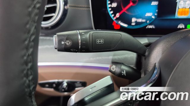 Mercedes-Benz E-Class 2022 — photo 22