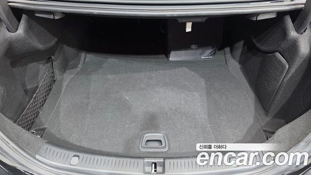 Mercedes-Benz E-Class 2022 — photo 26