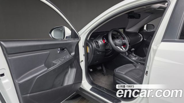 Kia Sportage 2013 — photo 16