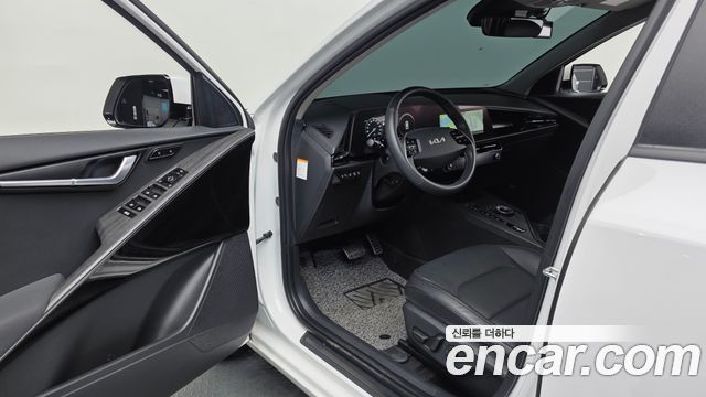 Kia Niro 2023 — photo 13