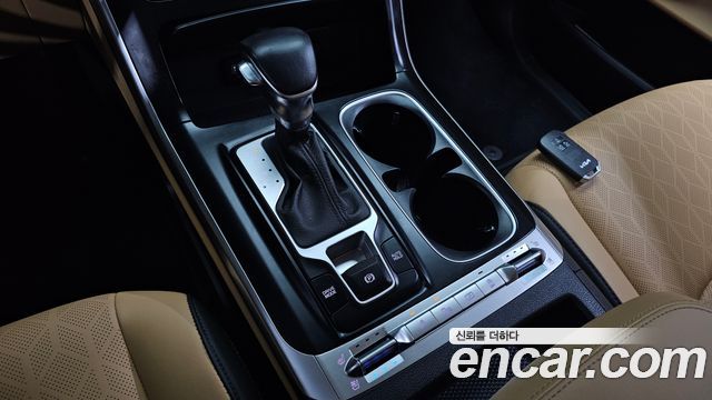 Kia Canival 2023 — photo 9
