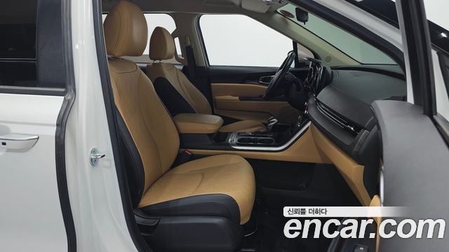 Kia Canival 2023 — photo 10